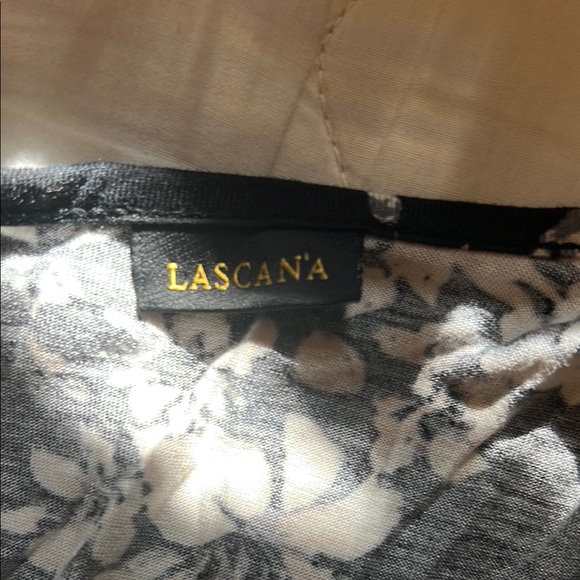 Elegant Black and White Floral Maxi Dress - Picture 5 of 6